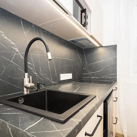 Airport-bus - 13 North - Comfort 5